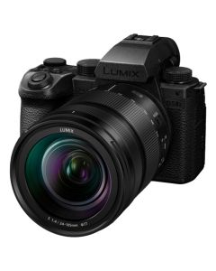 Panasonic LUMIX S5II X + 24-105mm f/4.0 Macro OIS L-Mount
